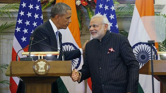 Tổng thống Mỹ Barack Obama v&agrave; Thủ tướng Ấn Độ Narendra Modi đạt được thỏa thuận năng lượng hạt nh&acirc;n. Ảnh: Reuters