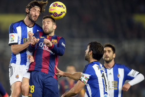 Jordi Alba trở thành tội đồ trong thất bại ngày đầu năm của Barcelona