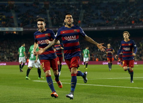 Barcelona thắng to, Real Madrid lo… bị loại
