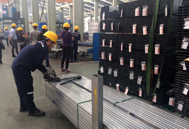 Nh&agrave; m&aacute;y sản xuất t&ocirc;n của Tập đo&agrave;n Hoa Sen ở B&agrave; Rịa - Vũng T&agrave;u