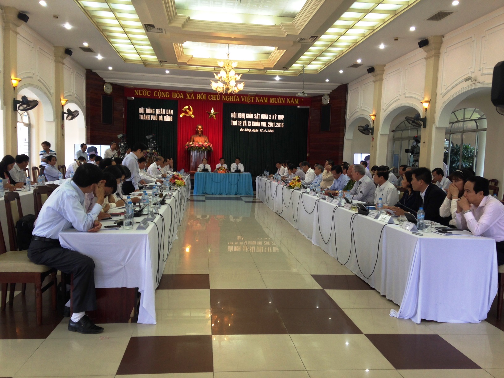 Người d&acirc;n mừng v&igrave; ll&atilde;nh đạo TP Đ&agrave; Nẵng Trần Thọ c&ocirc;ng khai xin lỗi