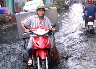 "Lũ" tấn công Ấp Chiến Lược