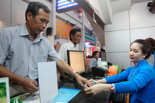 Mua vé tàu Tết “khỏe” hơn nhiều