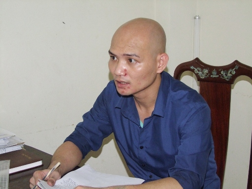 Đặt xe máy, thuê xế hộp giao cho người khác đi bán