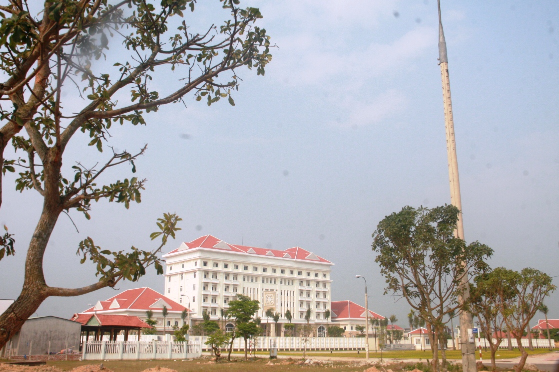 Khu nh&agrave; n&agrave;y nằm tr&ecirc;n khu đất rộng 33.800m2