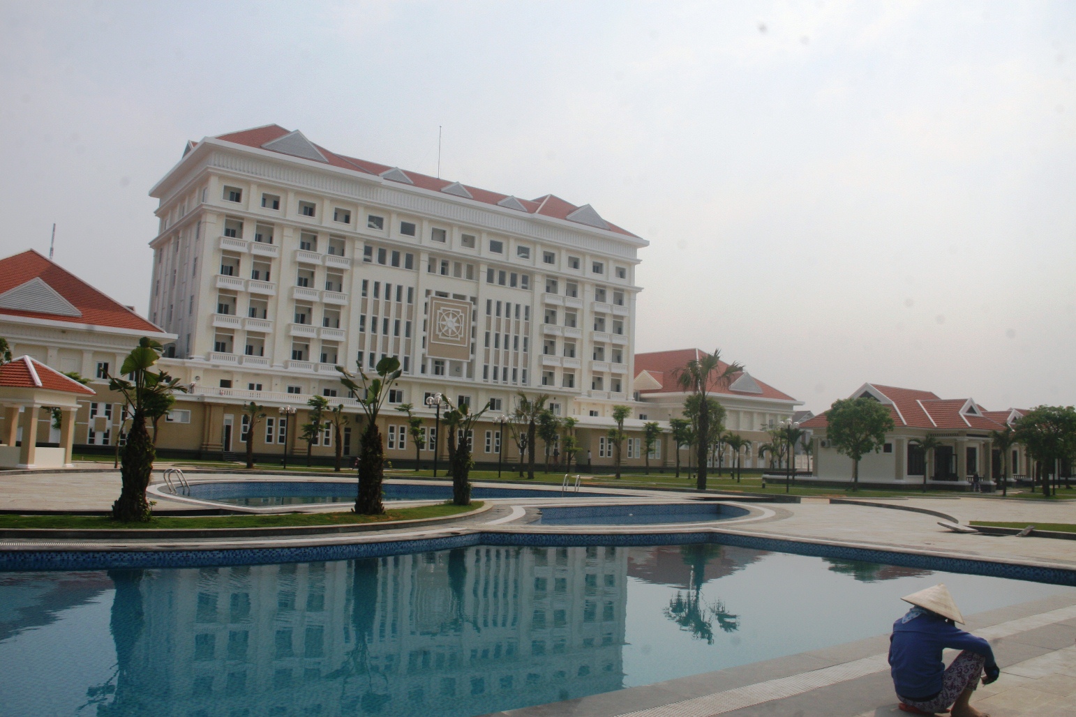 Hồ bơi rộng 495 m2&hellip;