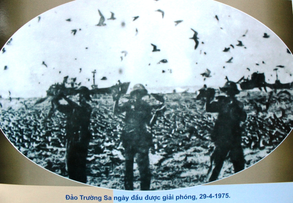 Giải ph&oacute;ng Trường Sa năm 1975