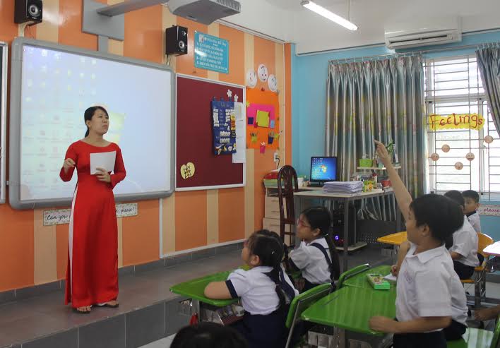 Học sinh Trường Tiểu học Nguyễn Văn Trỗi (quận 4, TP HCM) trong giờ học tiếng Anh