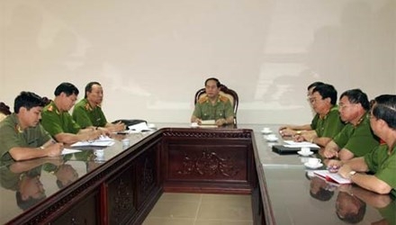 Bộ trưởng Bộ C&ocirc;ng an chỉ đạo c&ocirc;ng t&aacute;c ph&aacute; &aacute;n. Ảnh: CAND.