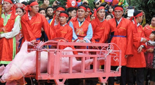 Lạnh gáy với lễ hội!