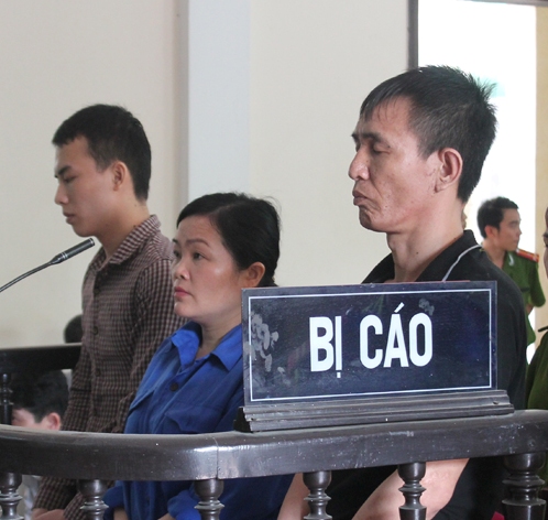 "Bà trùm" đường dây buôn 16 bánh heroin chết trước khi ra tòa