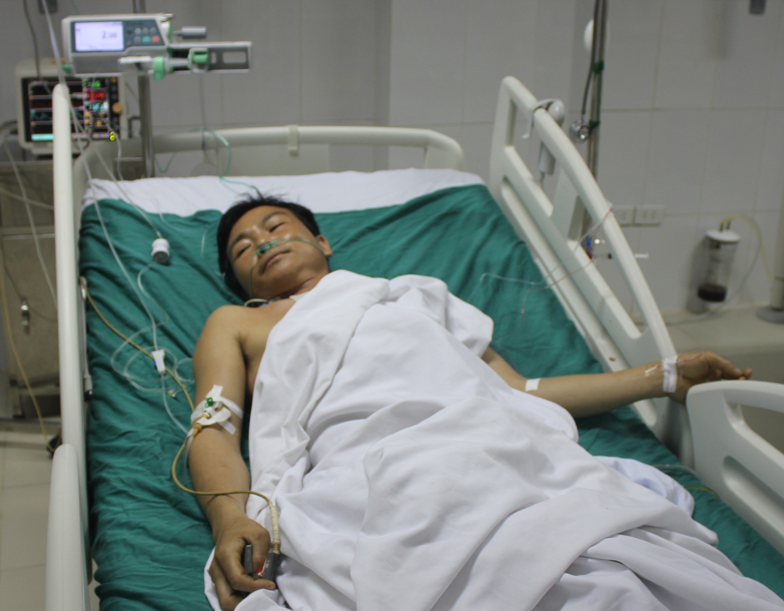 Sau khi được phẩu thuật gắp ạnh đạn ra khỏi tim sức khỏe của anh Hải đang có tiến triể tốt. Ảnh: H. Nguyễn