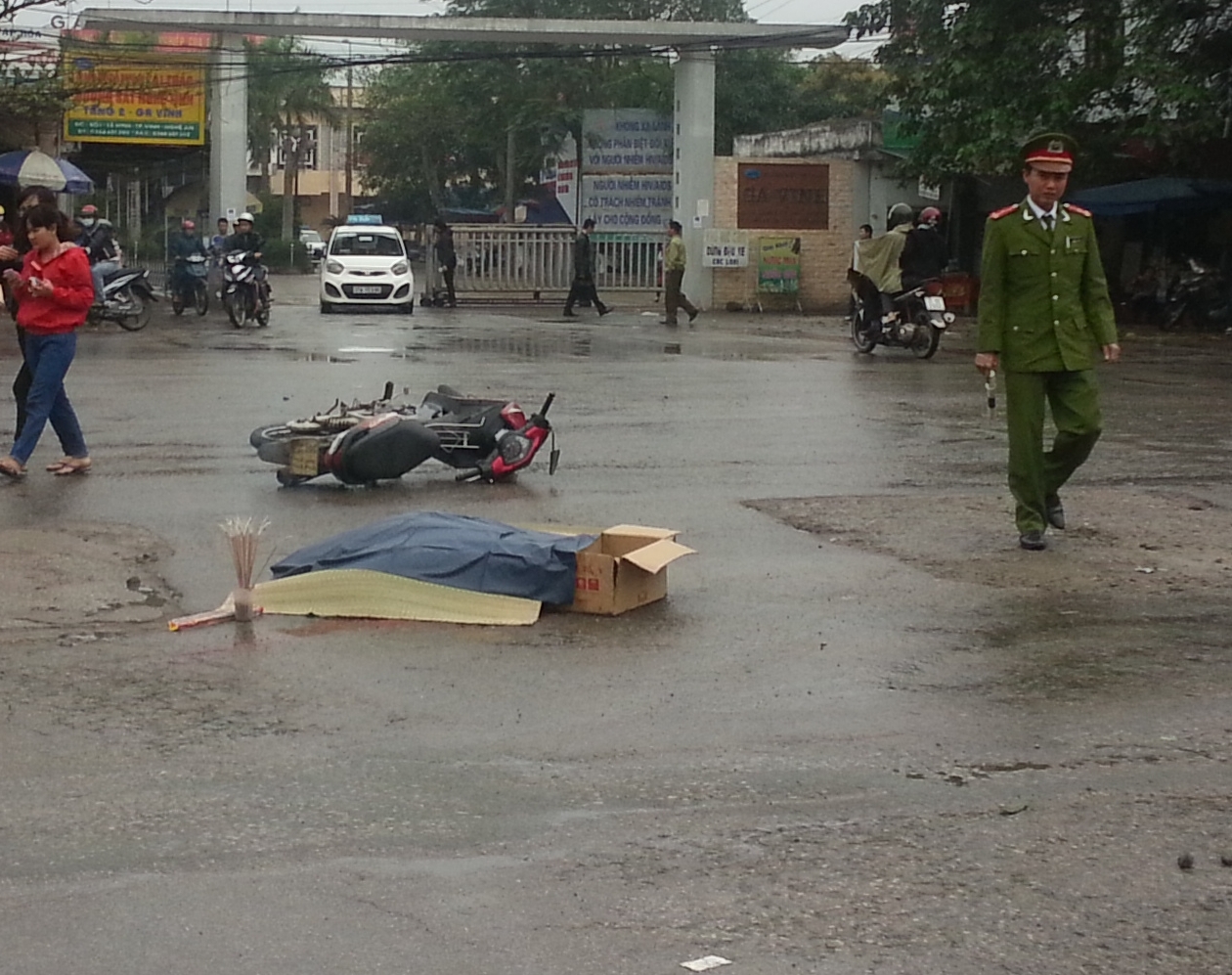 Hiện trường vụ tai nạn thương t&acirc;m. Ảnh: Ph&ecirc; Nguyễn