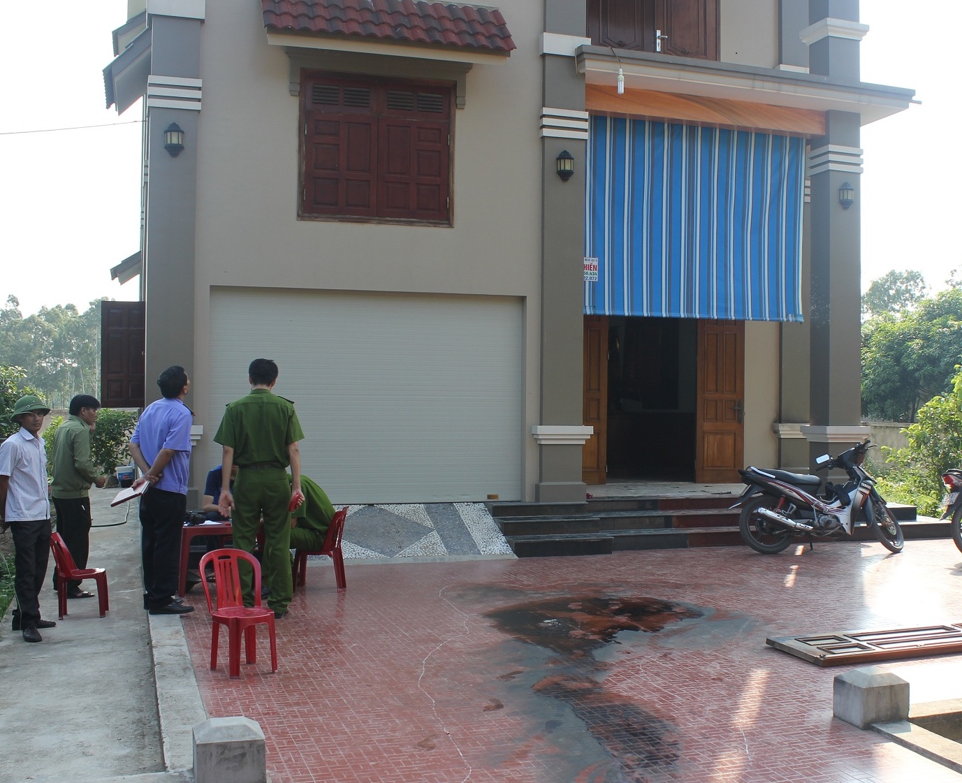 Căn nh&agrave; nơi xảy ra vụ việc.