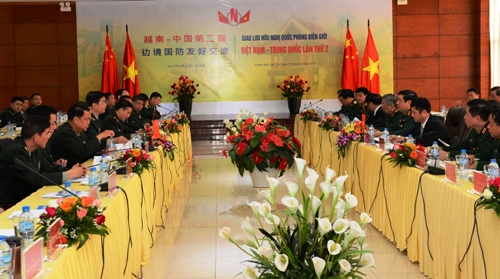 Quang cảnh buổi hội đ&agrave;m giữa hai Đo&agrave;n
