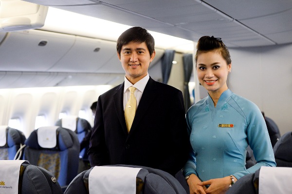 Đồng phục tiếp vi&ecirc;n mới của Vietnam Airlines