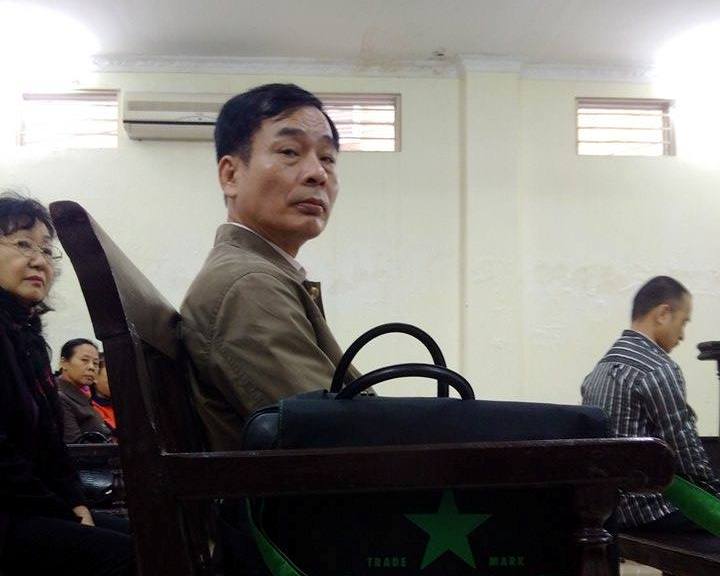 Bị c&aacute;o Trịnh Ngọc Chung tại phi&ecirc;n to&agrave;
