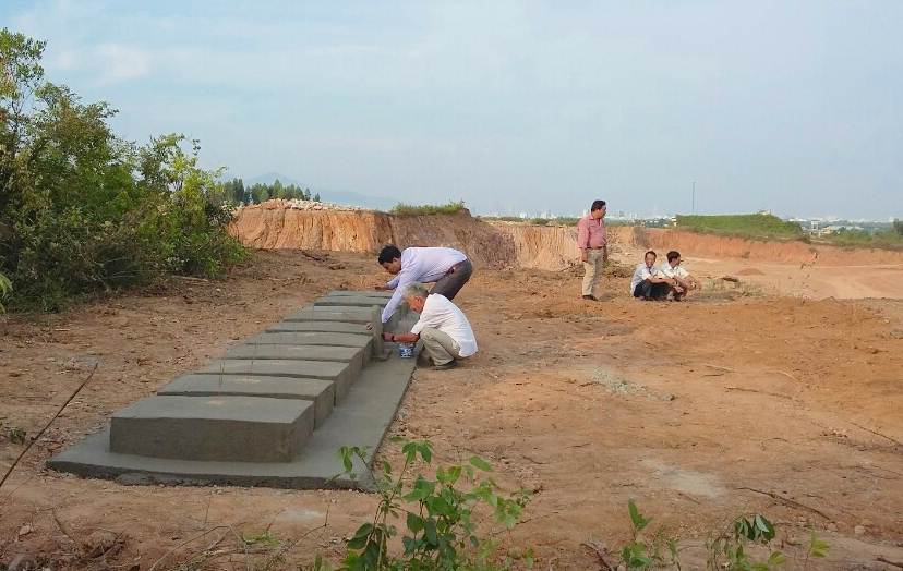 Những ng&ocirc;i mộ bị x&uacute;c nhầm được người d&acirc;n cải t&aacute;ng lại