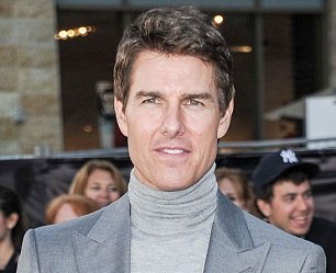 Tom Cruise lại “hứng đá” vì giáo phái Scientology