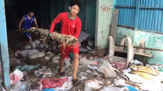 B&agrave; Ba lợi dụng cả c&aacute;c ch&aacute;u vị th&agrave;nh ni&ecirc;n để c&ugrave;ng b&agrave; tham gia x&acirc;m phạm t&agrave;i sản người kh&aacute;c