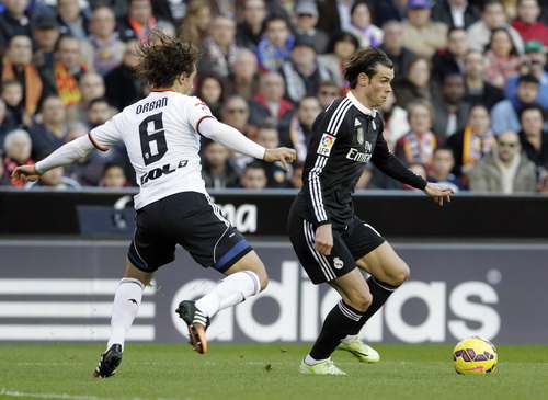 Gareth Bale nỗ lực nhưng không giúp Real lật ngược thế trận