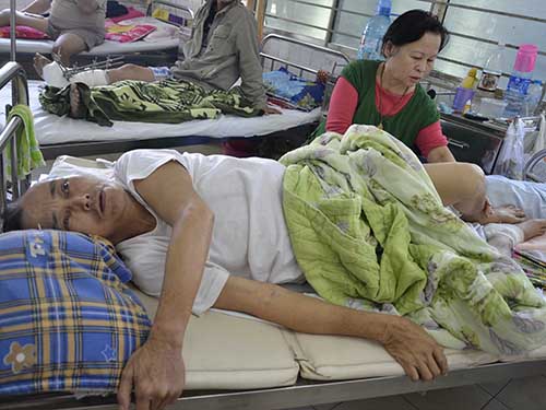 Ông Tú đang điều trị tại Bệnh viện Đà Nẵng và chưa hề biết vợ mình bị chấn thương sọ não