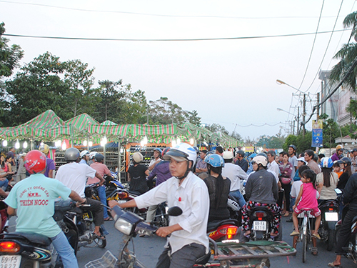 Bất ổn chợ đêm Cà Mau