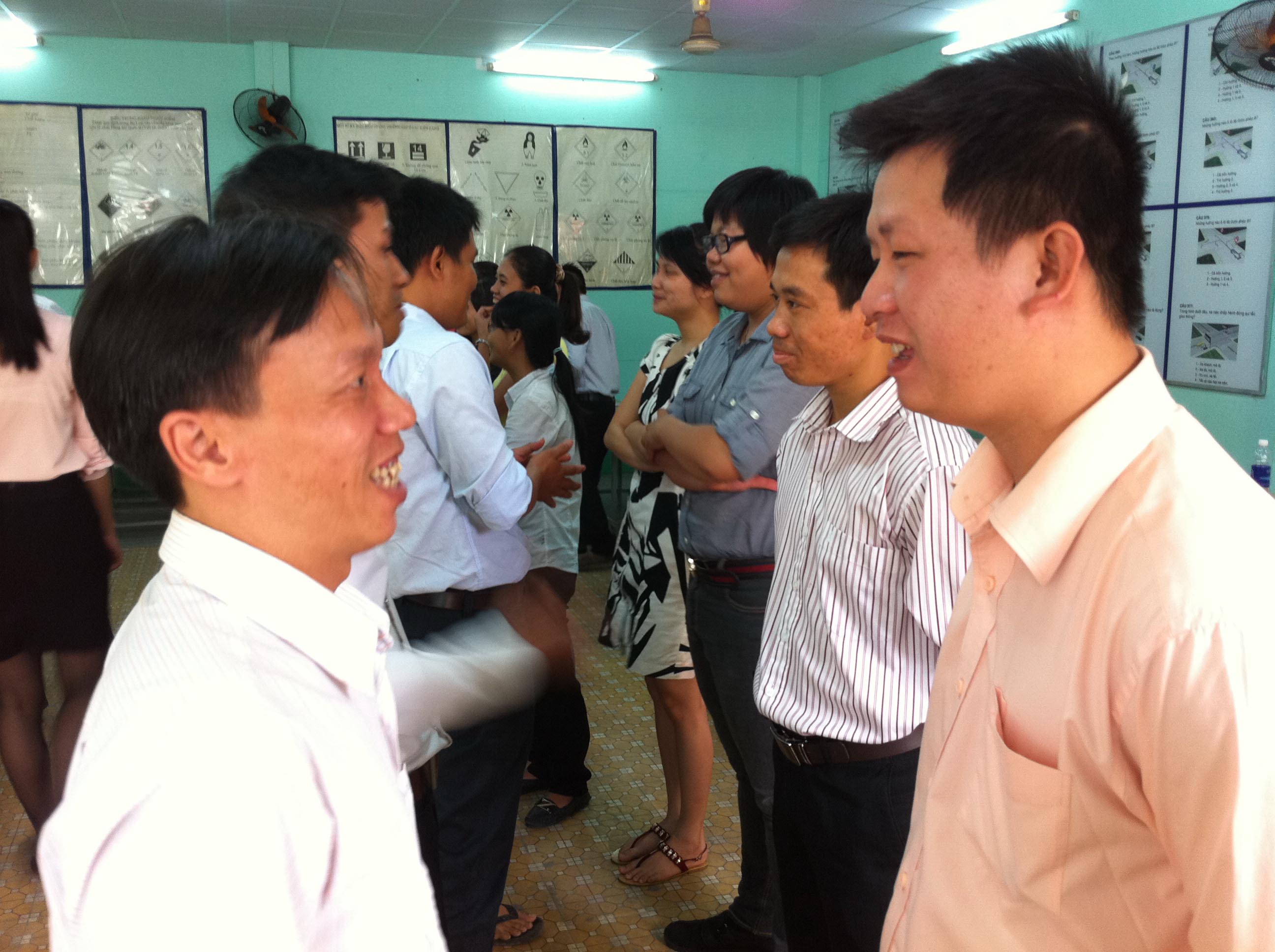 Tìm việc làm để tự lo cho bản thân. Trong ảnh: Người lao động học lớp nghiệp vụ bán hàng do Báo Người Lao Động phối hợp cùng Trung tâm Giới thiệu việc làm TP HCM tổ chứcẢnh: Thúy Liễu