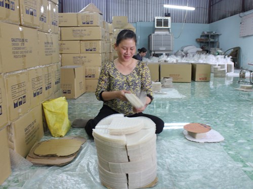 Nông dân Sài Gòn đưa bánh tráng đi Pháp