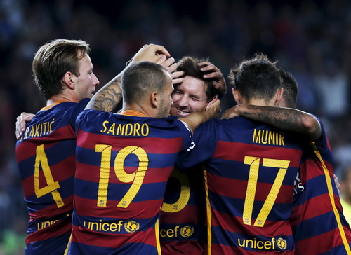 Messi sút hỏng phạt đền, Barcelona vẫn thắng "4 sao"
