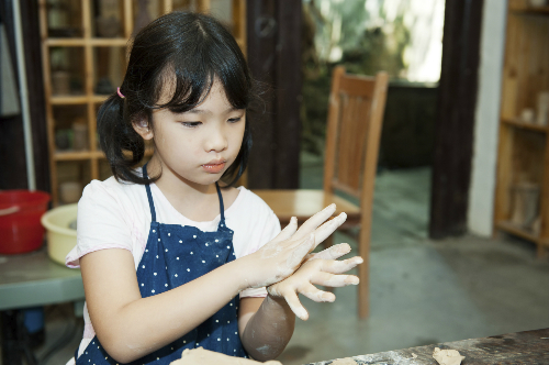 Dạy con kiếm tiền từ bé