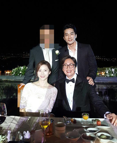 Ảnh cưới hiếm hoi của Bae Yong Joon do Song Seung Hun c&ocirc;ng bố
