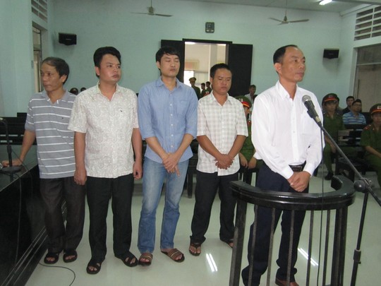 Vụ ăn chặn trầm kỳ: Nguyên trưởng công an huyện vẫn chối tội