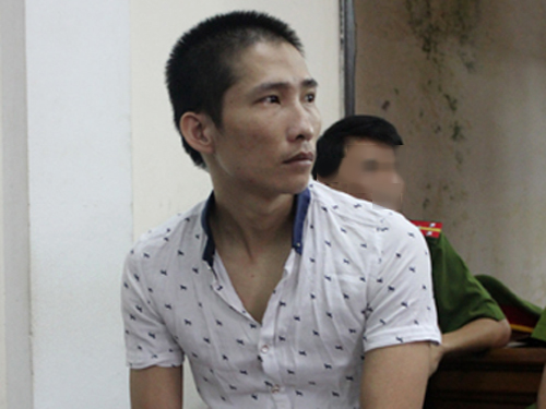 Kẻ cài mìn nổ kinh hoàng trên xe khách đòi uống sữa tại tòa