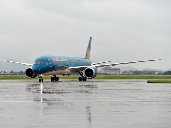 Chiếc Boeing 787-9 Dreamliner tại s&acirc;n bay quốc tế Nội B&agrave;i - Ảnh do Vietnam Airlines cung cấp