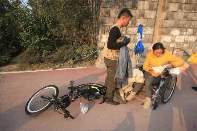 H&agrave;ng chục ng&agrave;n cư d&acirc;n mạng l&ecirc;n tiếng ngưỡng mộ t&igrave;nh y&ecirc;u m&agrave; ch&agrave;ng trai d&agrave;nh cho bạn g&aacute;i
