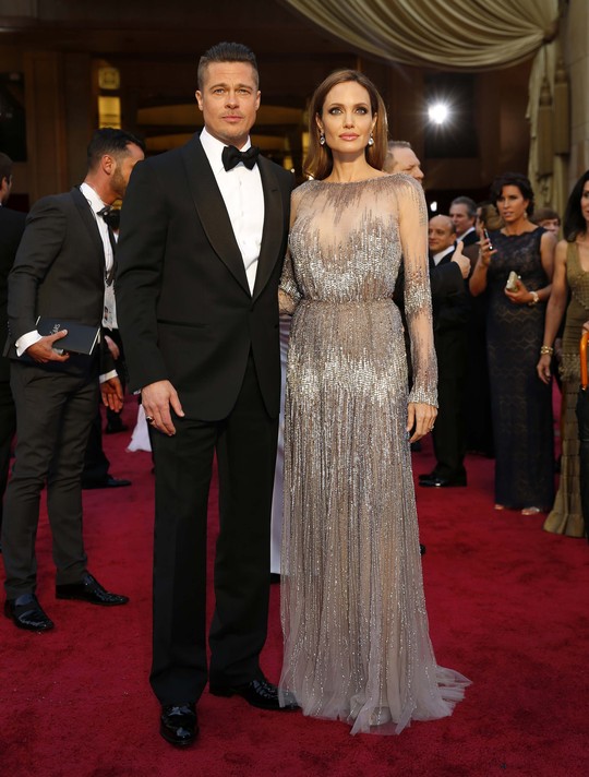 Angelina v&agrave; chồng Brad Pitt