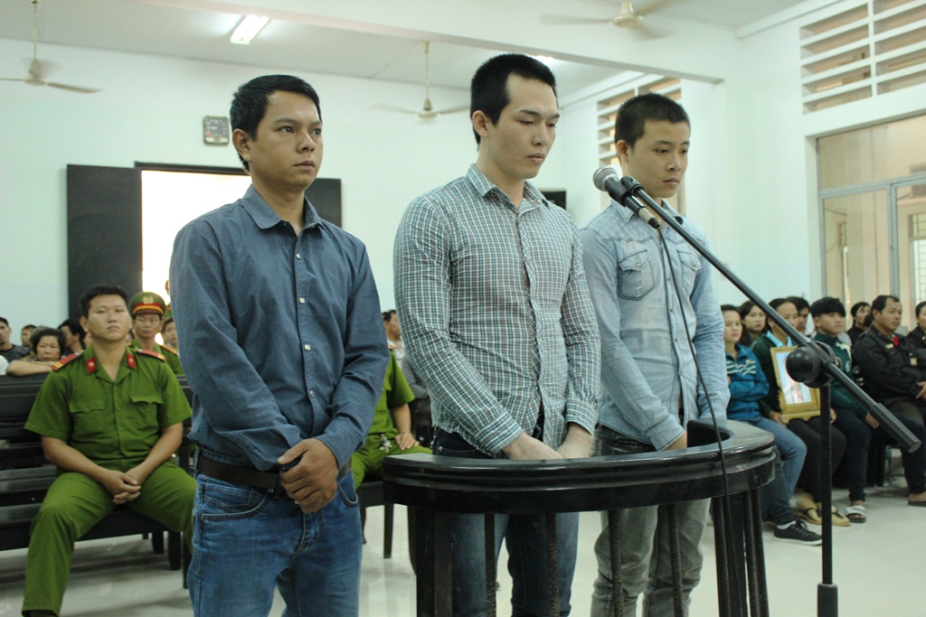 C&aacute;c bị c&aacute;o L&ecirc; Ngọc T&acirc;m, L&ecirc; Minh Ph&aacute;t, Khỏe (từ tr&aacute;i qua)