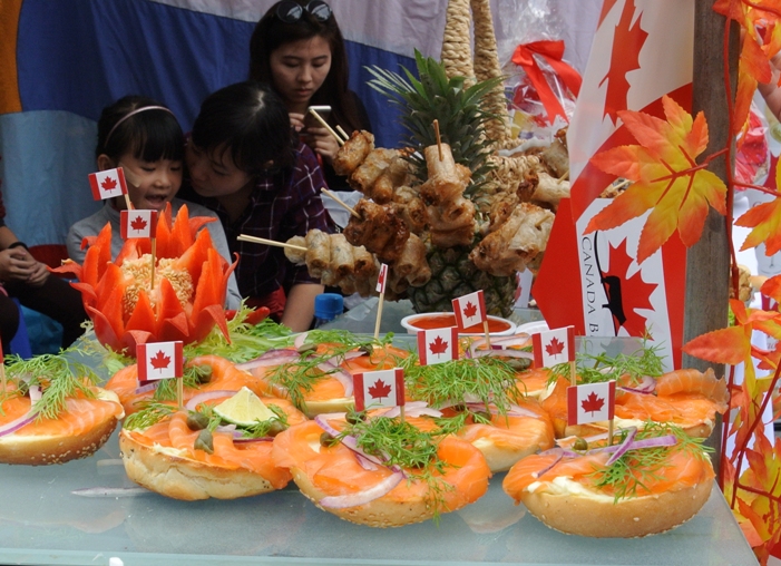 M&oacute;n ăn đến từ Canada - Đất nước của phong l&aacute; đỏ