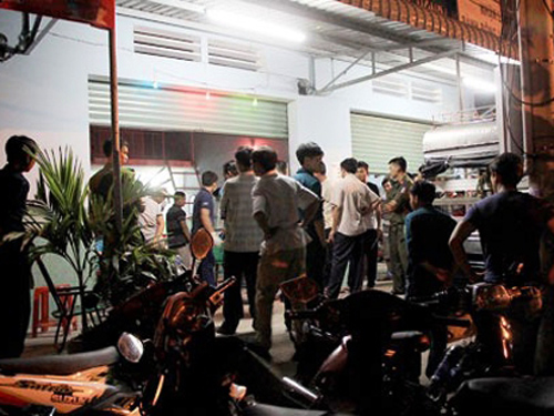 Tài xế chết trong tư thế treo cổ ở quán cà phê