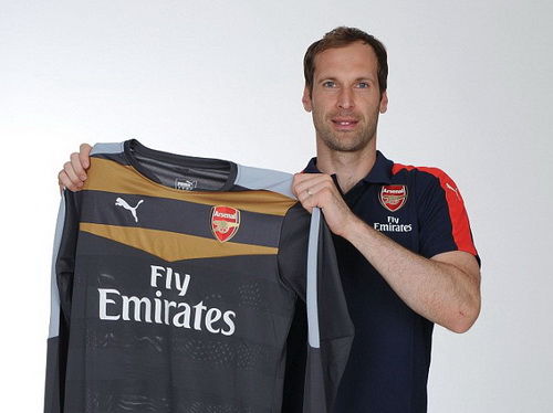 Petr Cech bị dọa giết sau khi đầu quân cho Arsenal