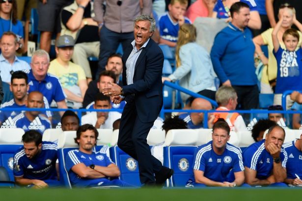 Ông Mourinho đã xúc phạm đội ngũ y tế Chelsea
