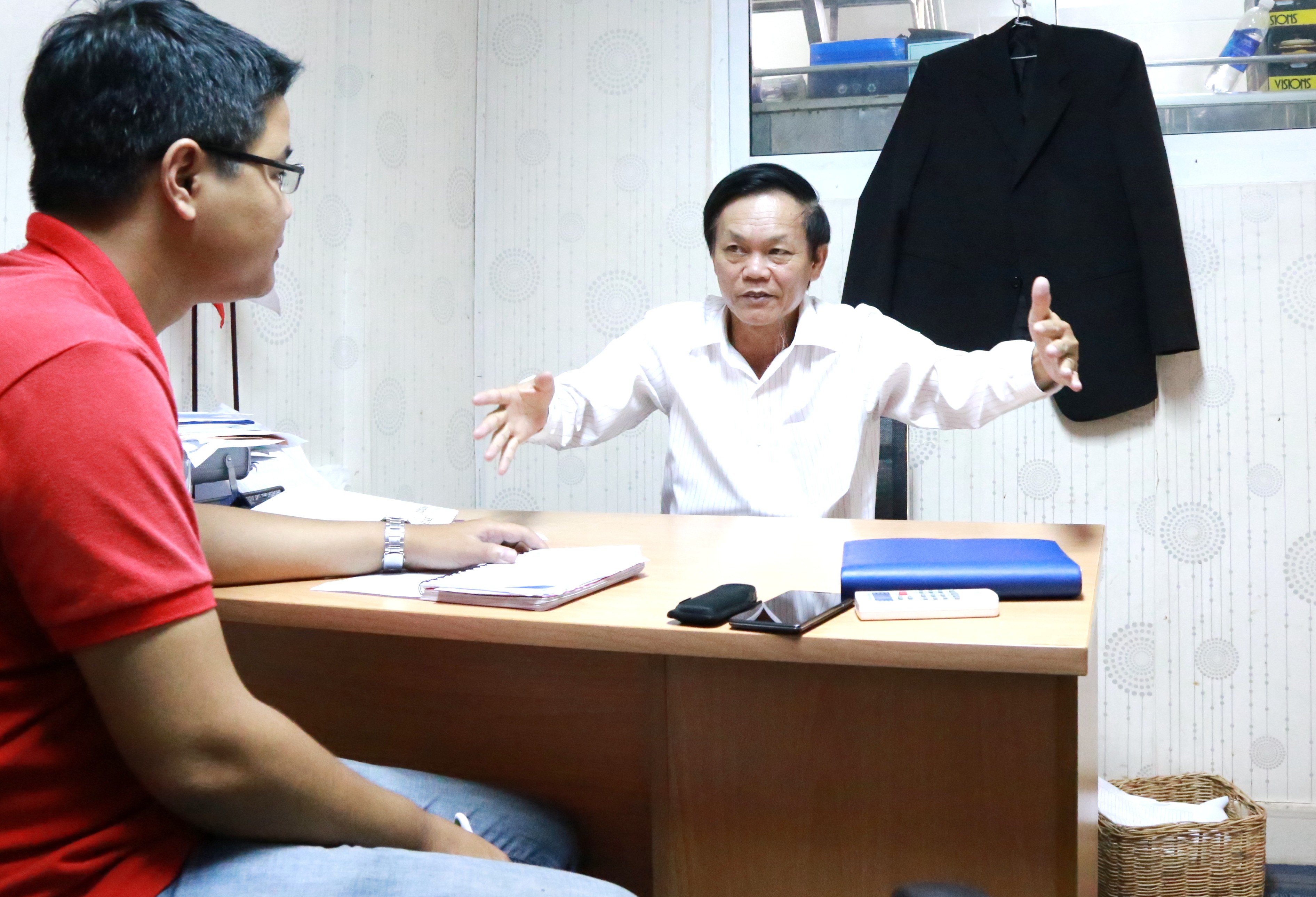 &Ocirc;ng B&ugrave;i Văn Chiến, Ph&oacute; Tổng Gi&aacute;m đốc Becamex IDC cho biết sở dĩ căn hộ được nhiều người mua l&agrave; v&igrave; người d&acirc;n chỉ phải trả trước 10% gi&aacute; trị căn hộ cho chủ đầu tư, rồi sẽ được x&acirc;y v&agrave; ở