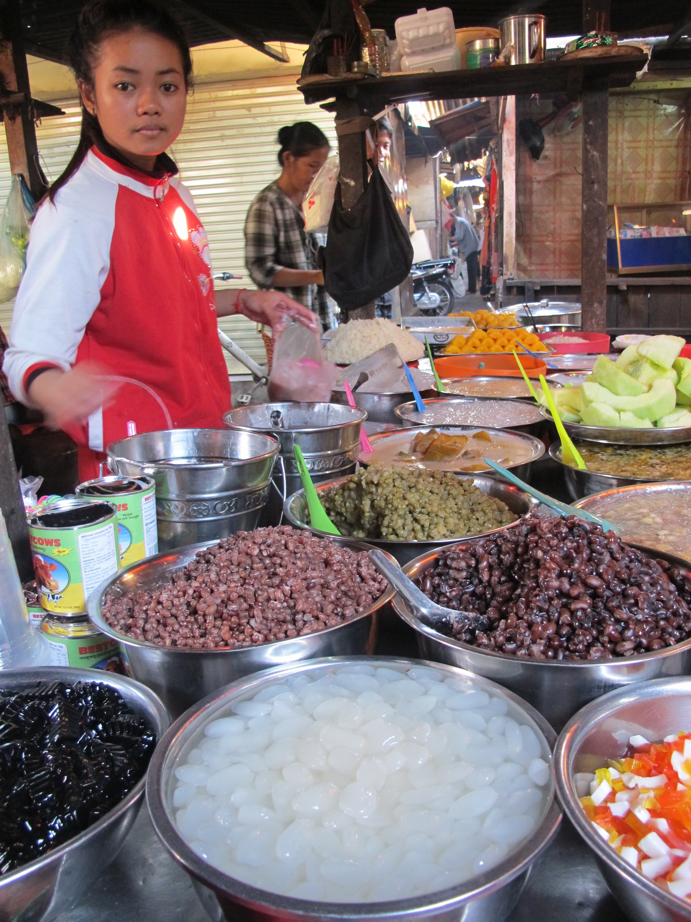 H&agrave;ng ch&egrave; ở chợ Kandal