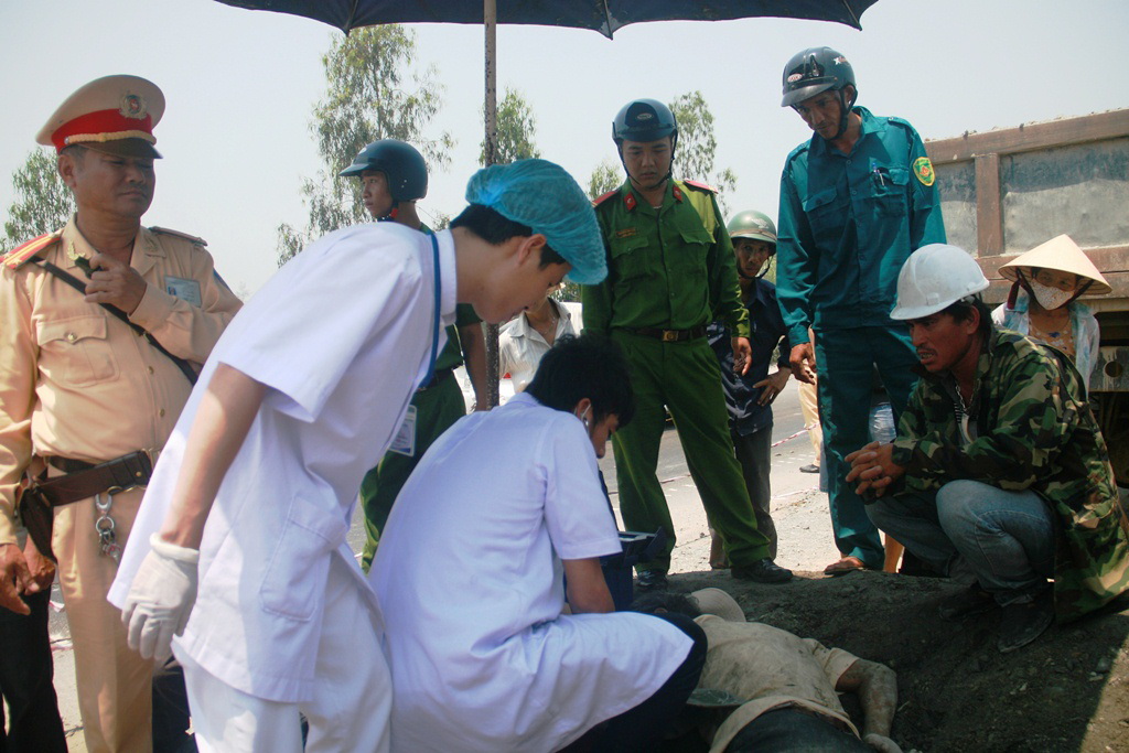 Ông Thạnh nằm bất động gần 3 giờ sau khi bị chôn lấp nhưng hiện sức khỏe đã ổn định