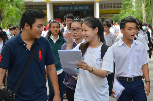 Đề văn không mở, nhiều thí sinh xài “phao”