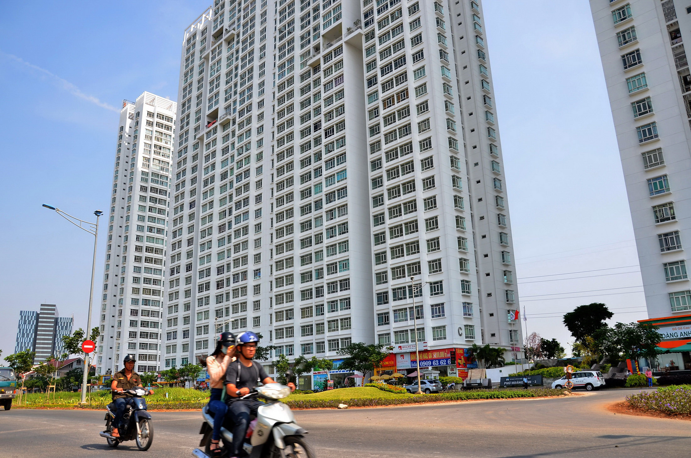Hơn 6.500 căn hộ của c&aacute;c doanh nghiệp bất động sản tại TP HCM được b&aacute;n cho kh&aacute;ch từ đầu năm đến nay   Ảnh: tấn Thạnh