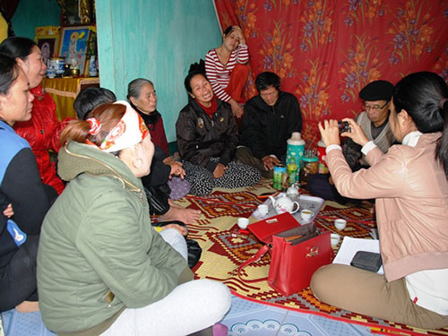 Thắt ruột ngóng tin con