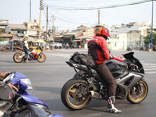 “Hung thần” mô tô phân khối lớn