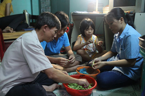 Tăng lương tối thiểu: Hãy vì đời sống công nhân!